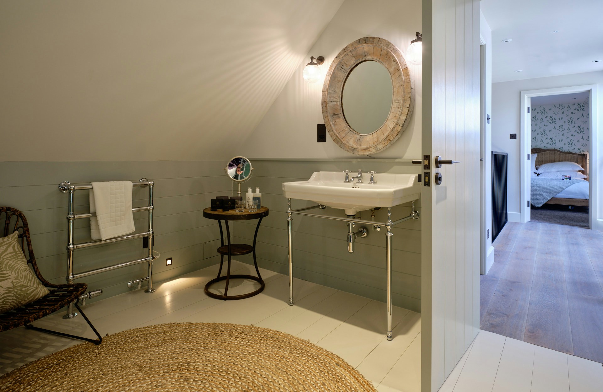 Barnsley Cottage - Bathroom