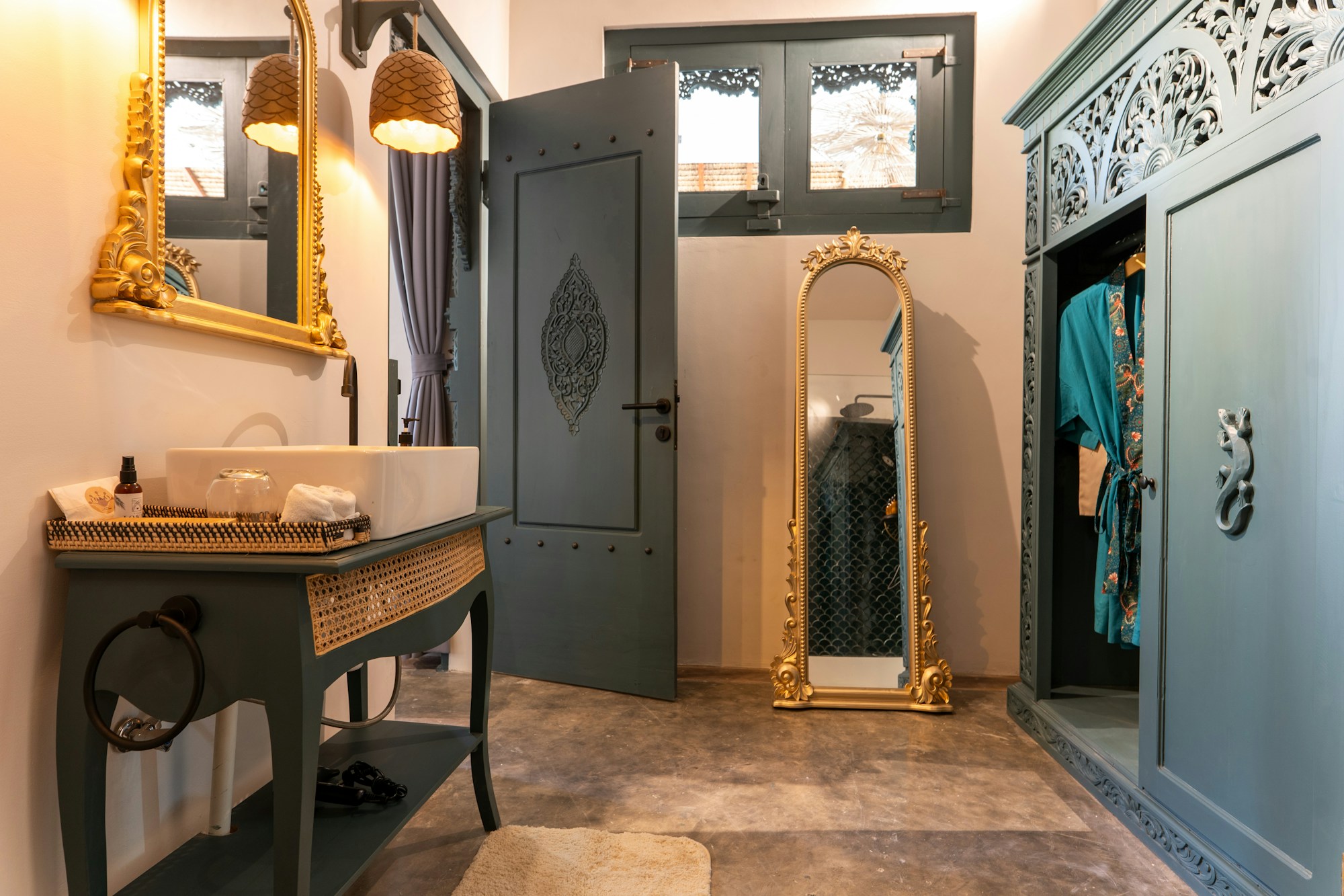 The Shore - Bathroom