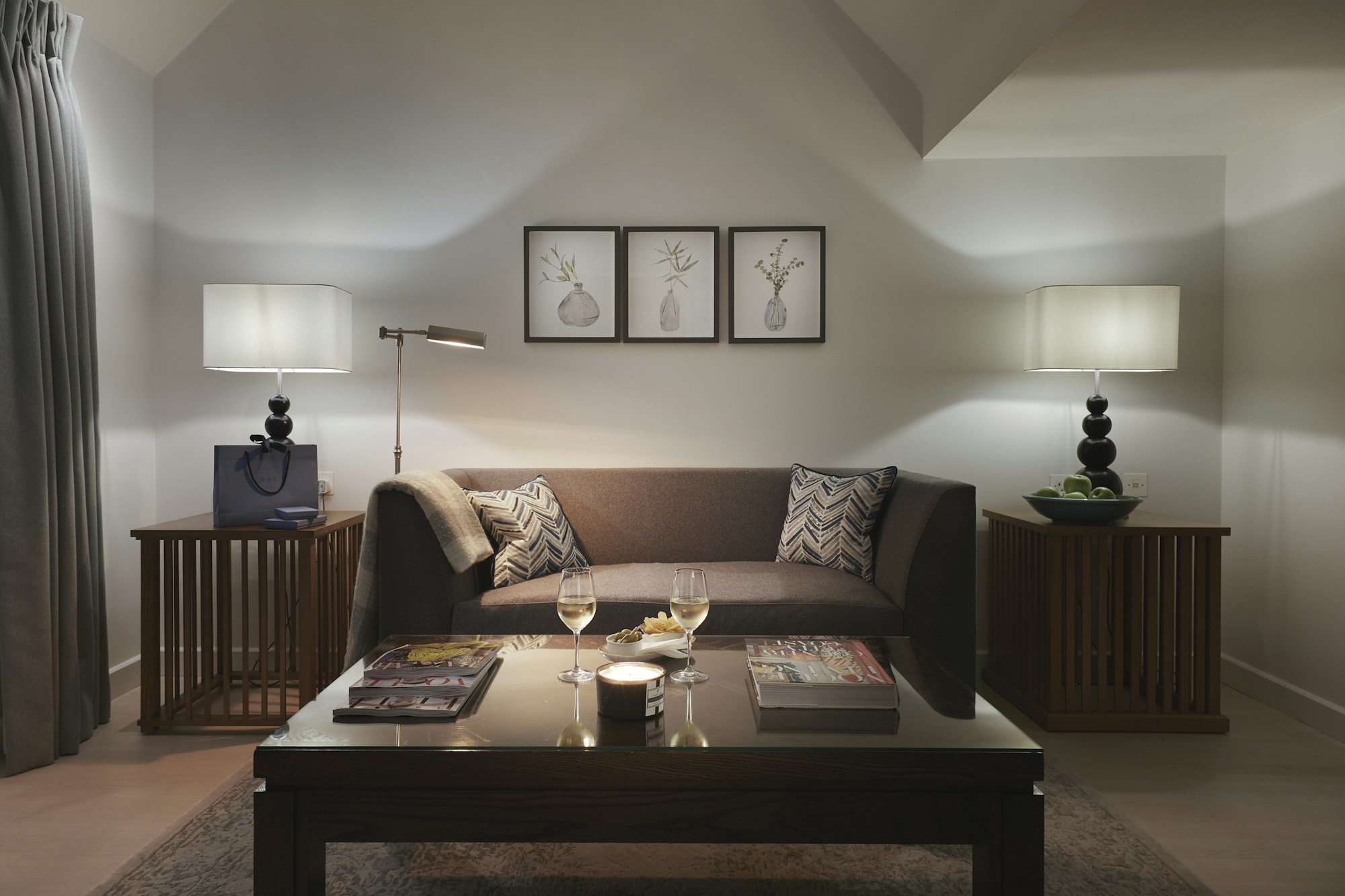 Spacious Super King Suite - Living Area