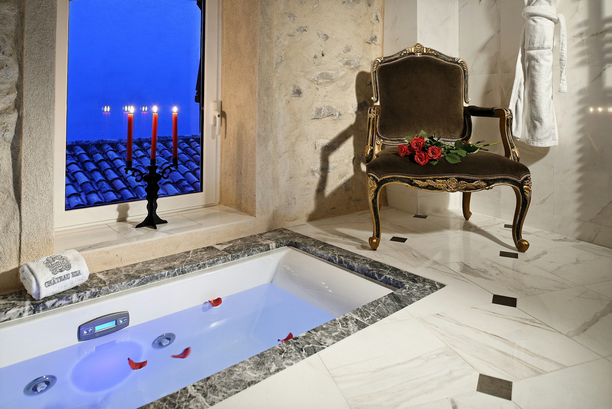 Junior Suite Village Bathroom