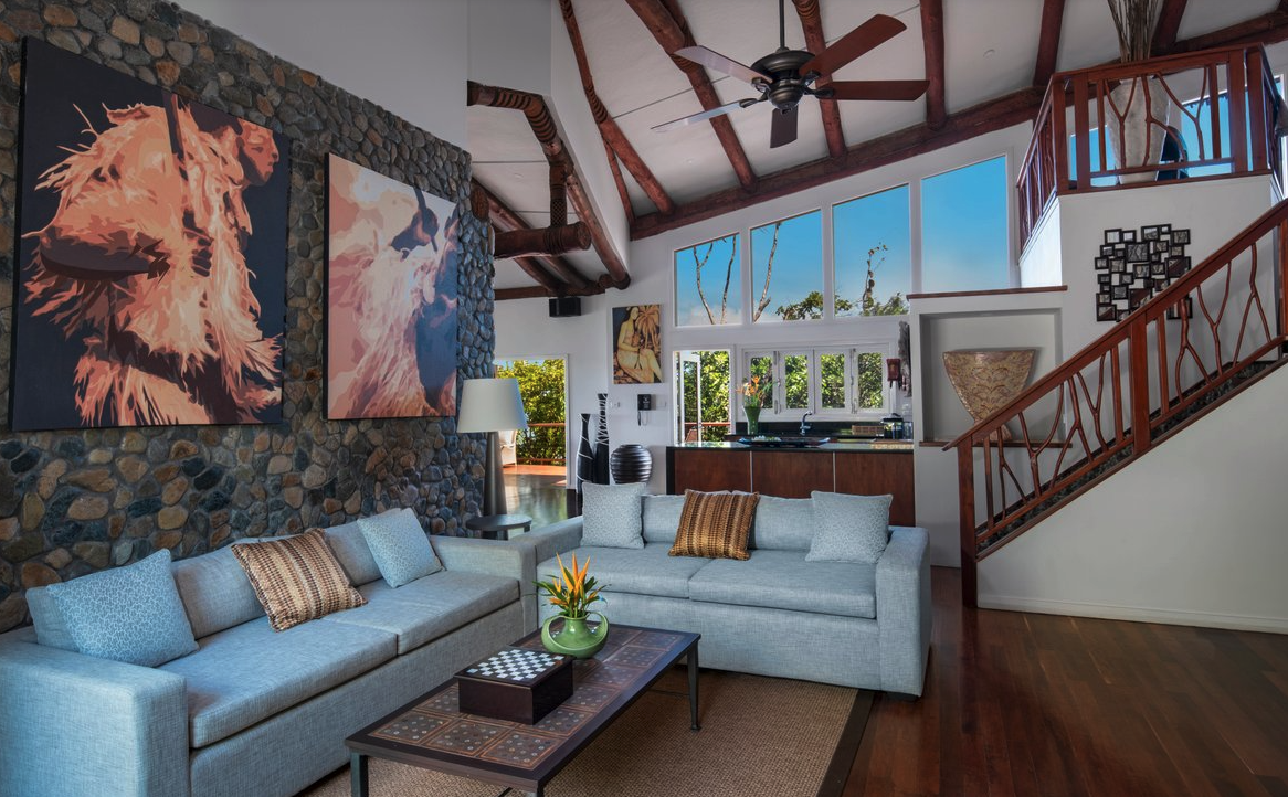 Hilltop Ocean View Residence - Living Area