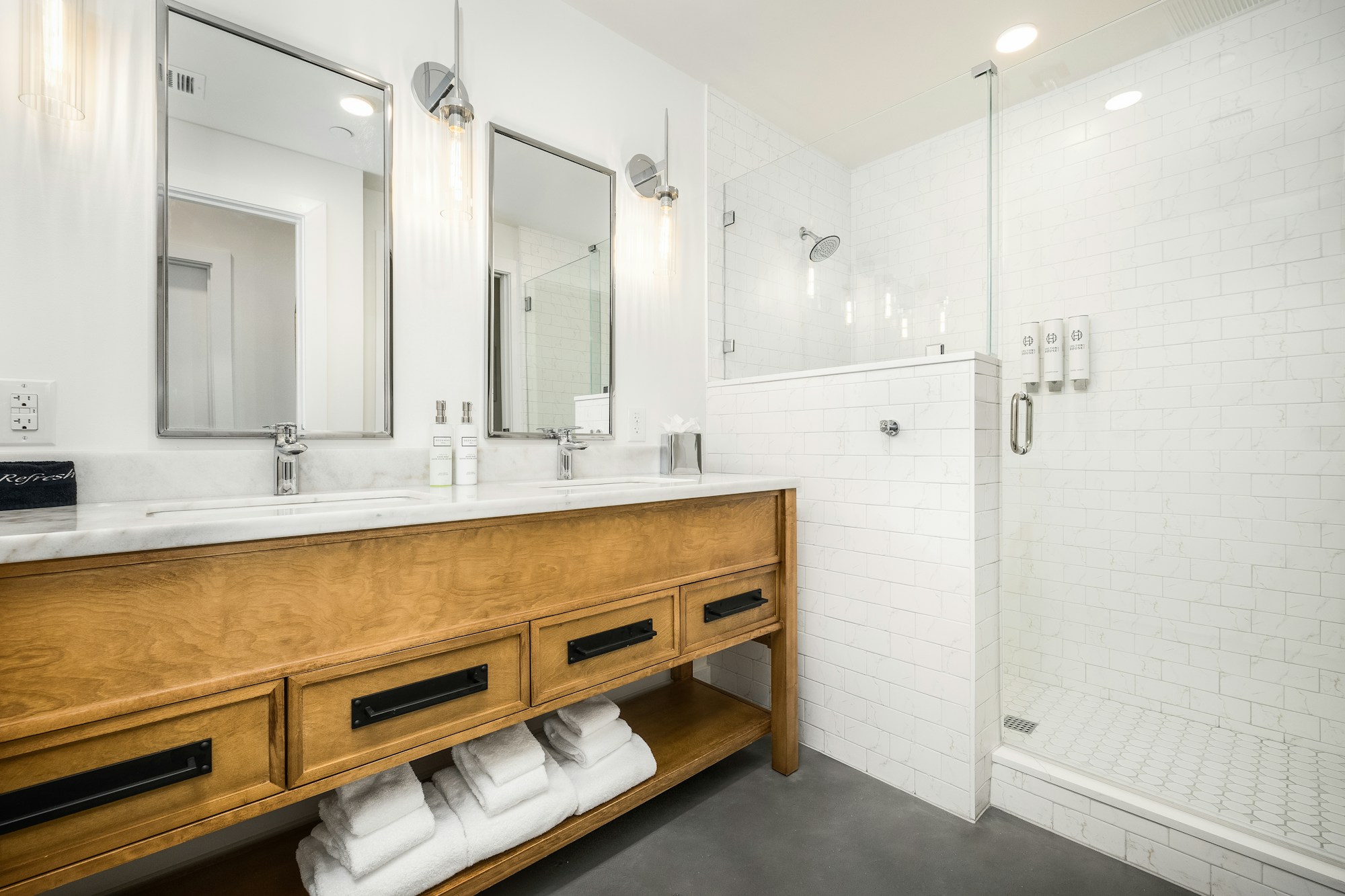 Two Bedroom Presidential Suite - Bathroom