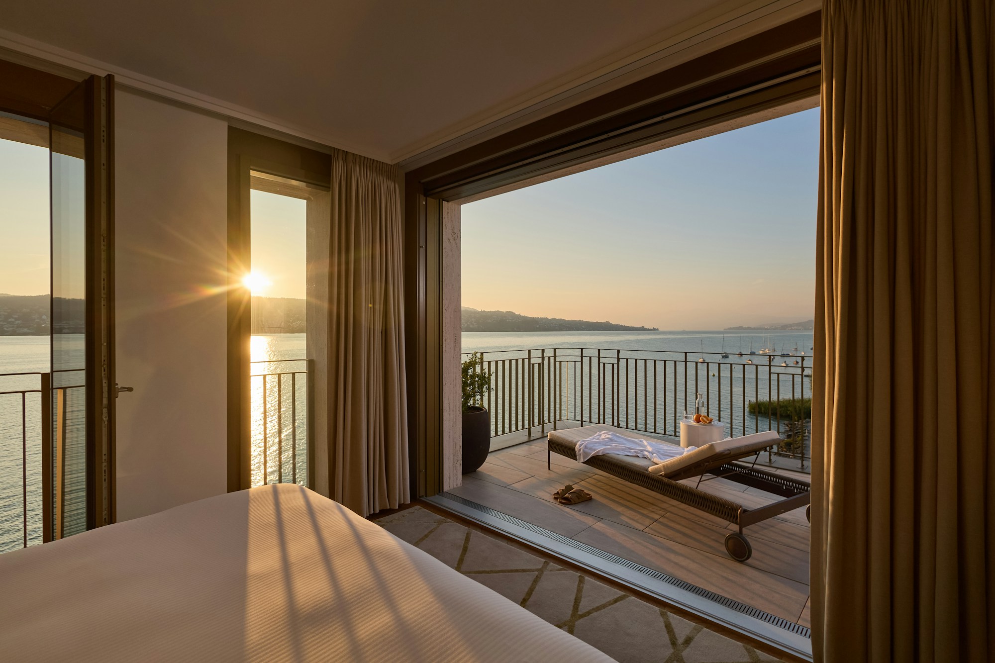 Penthouse One Bedroom Suite with Terrace - Bedroom