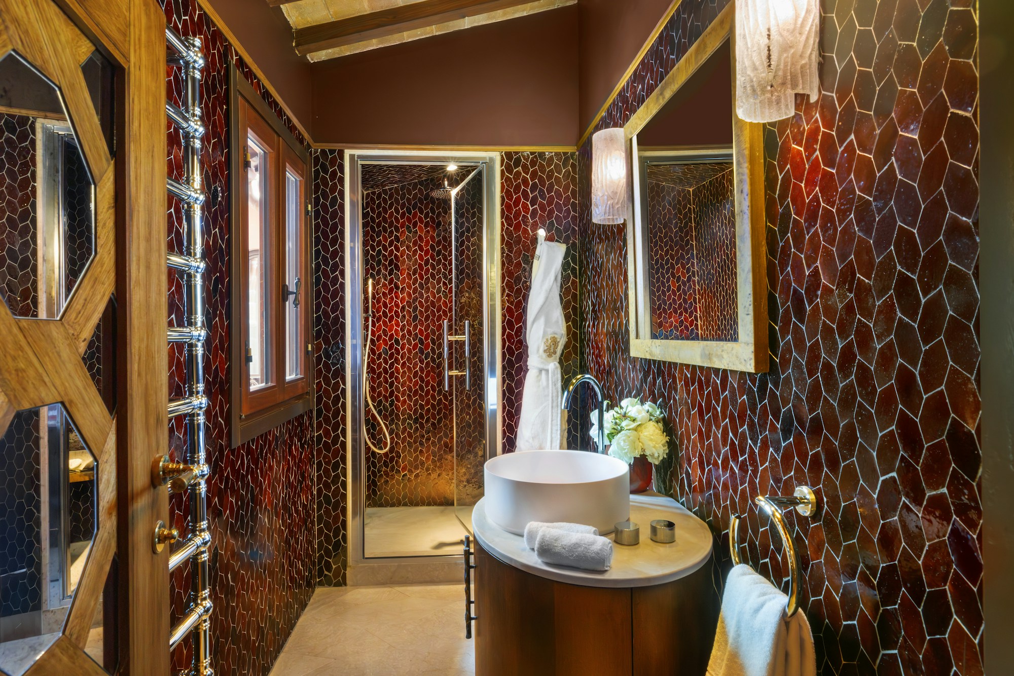 Chaplin Suite - Bathroom