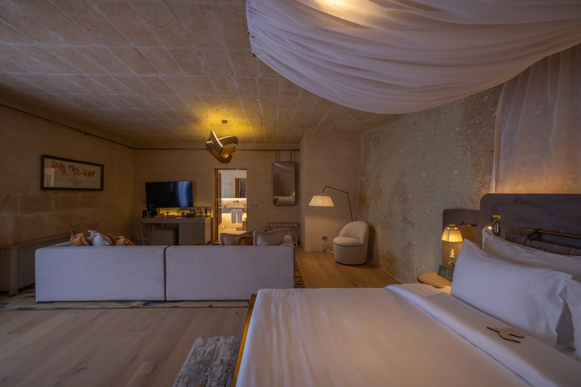 Whispering Valley - Suite
