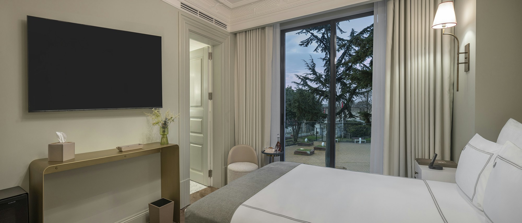 Linden Room - Bedroom