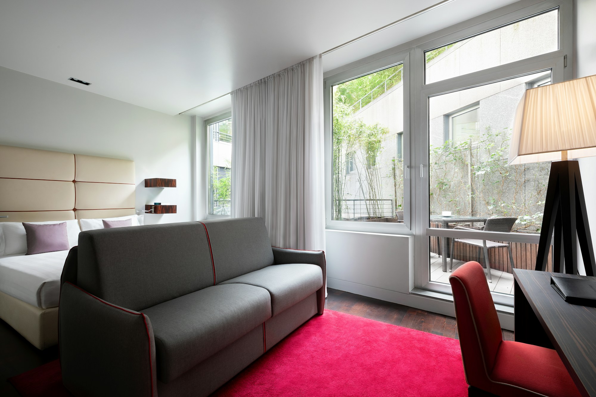 Deluxe - Living Area