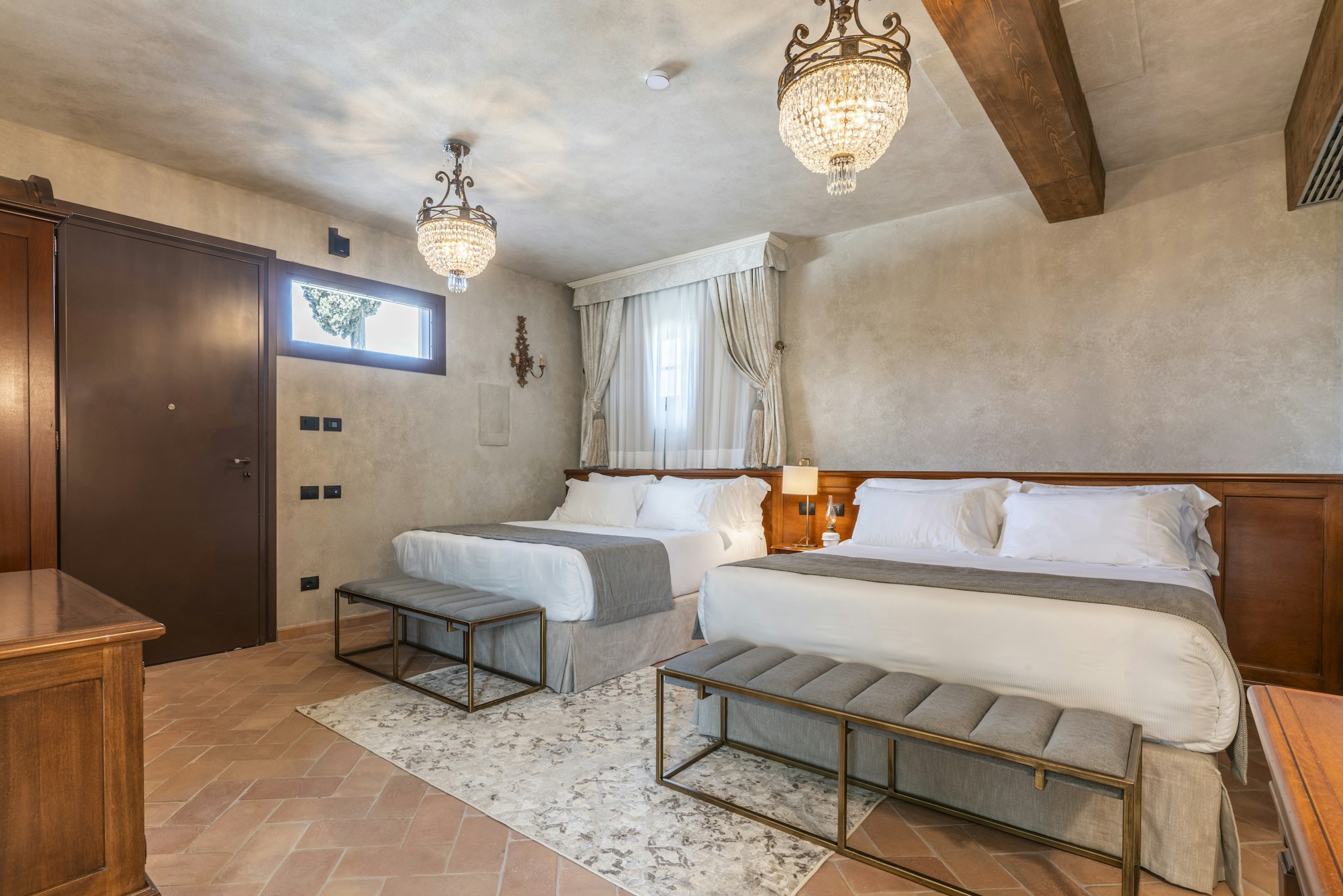 Pool Family Suite - Bedroom