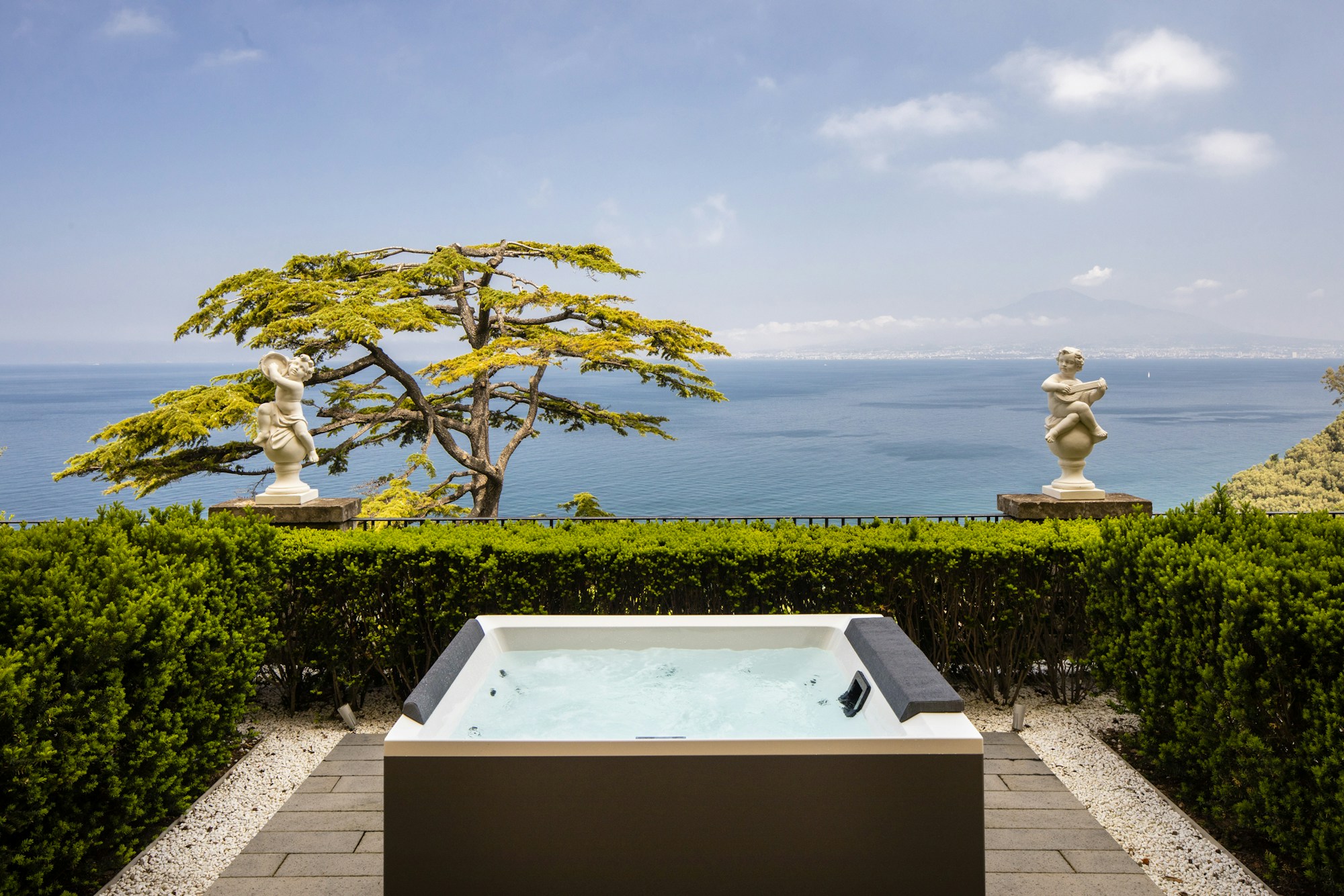 Private Jacuzzi