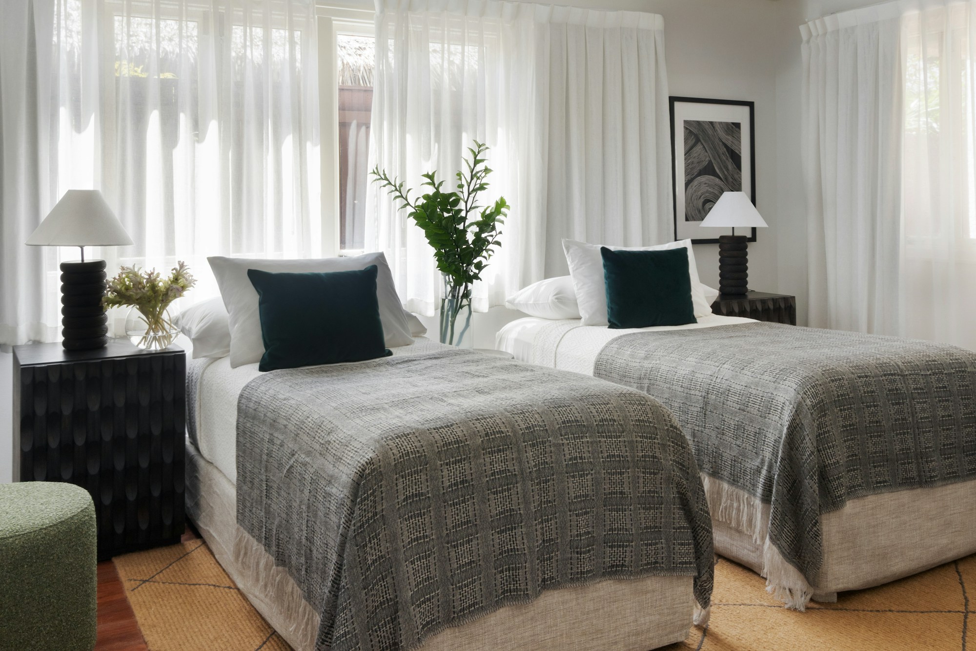 2BR Beachfront Pool Residence - Twin Bedroom