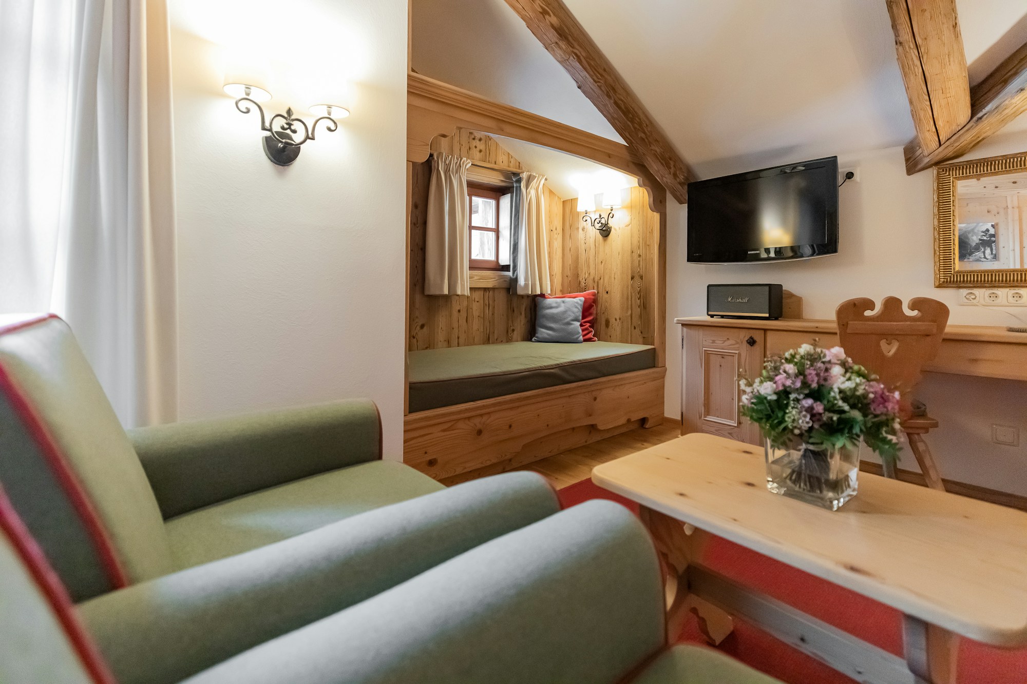 Hunter Suite