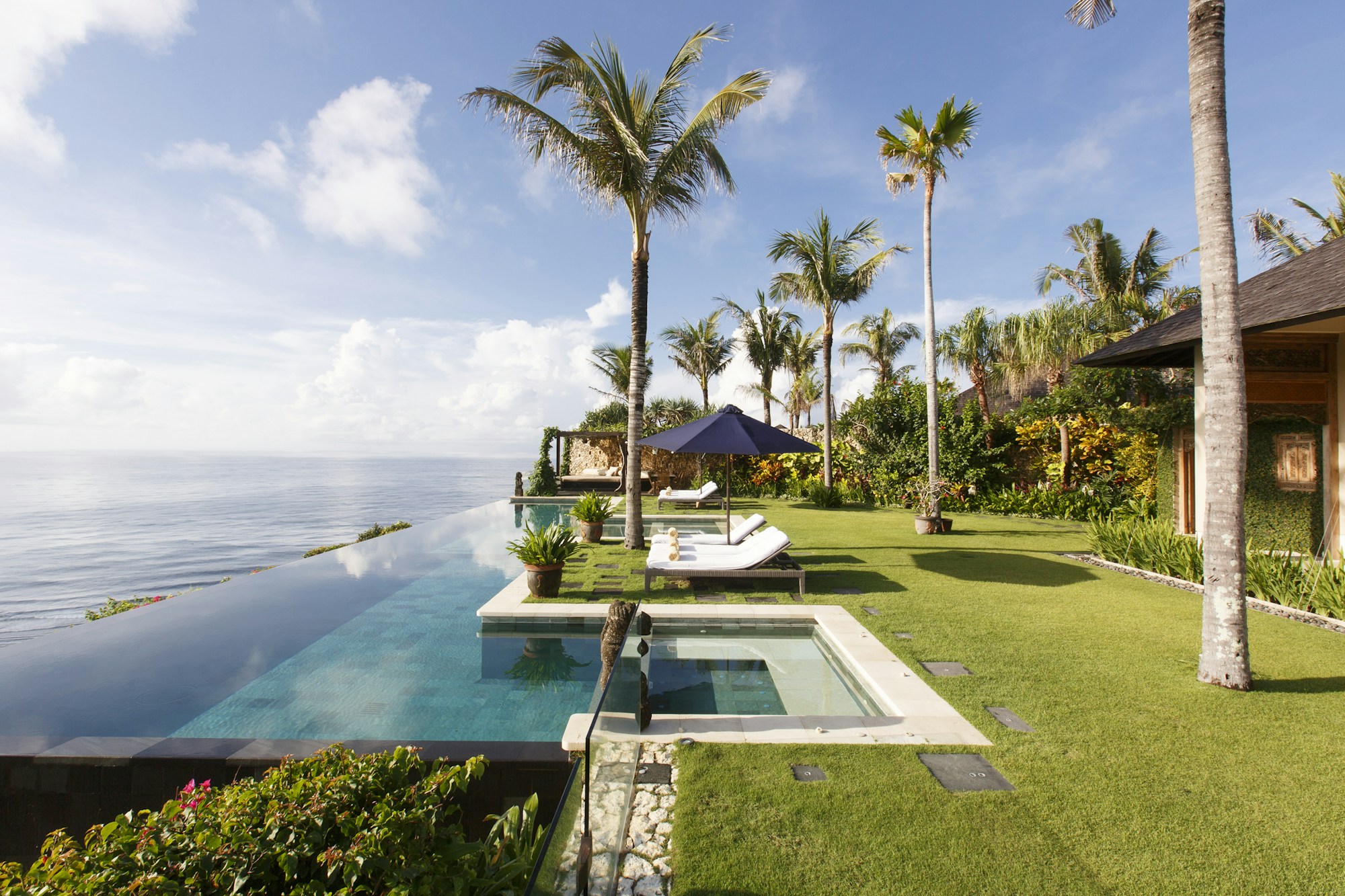 Ambar Villa - Pool