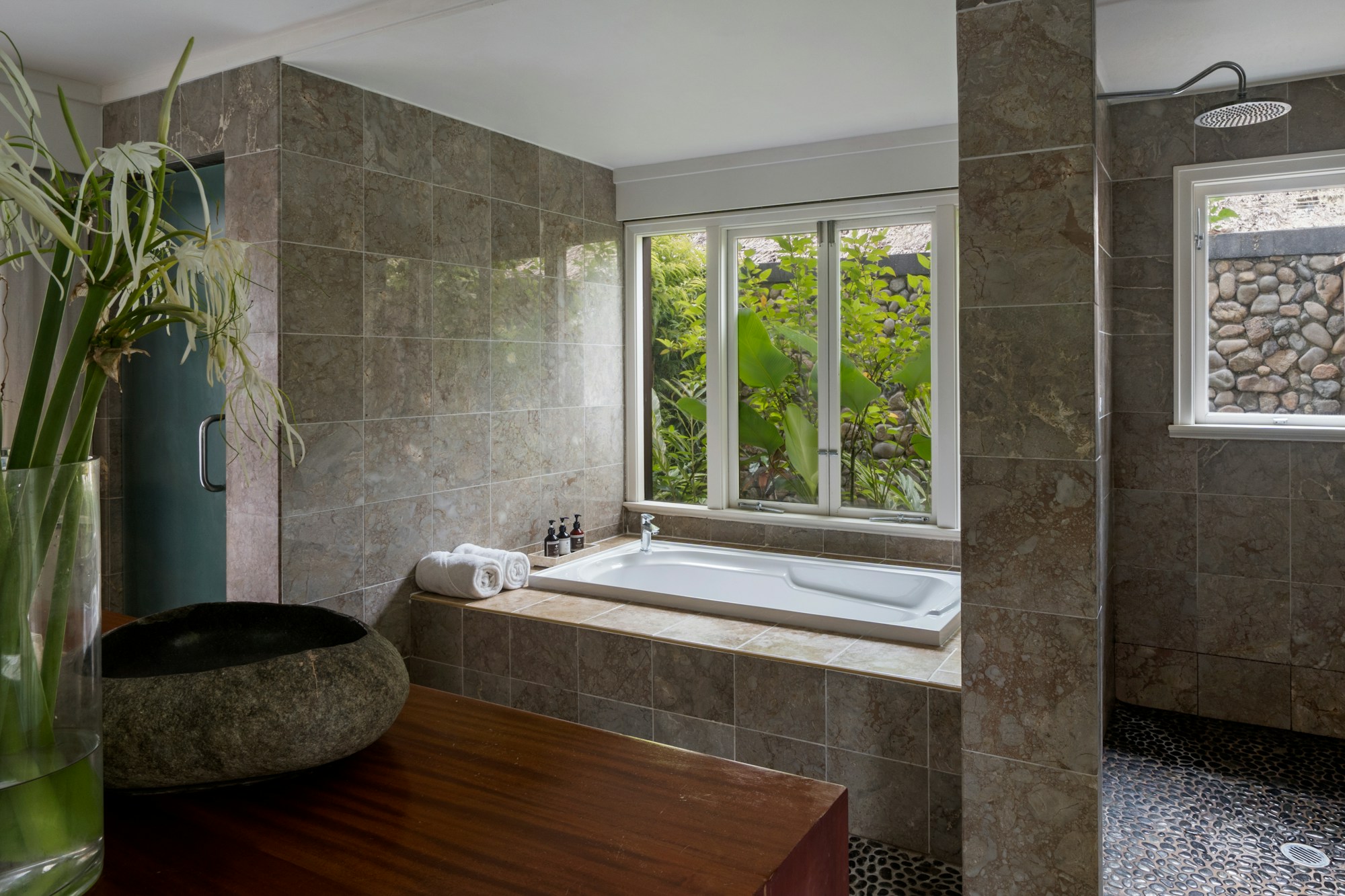 Nanuku Suite - Bathroom