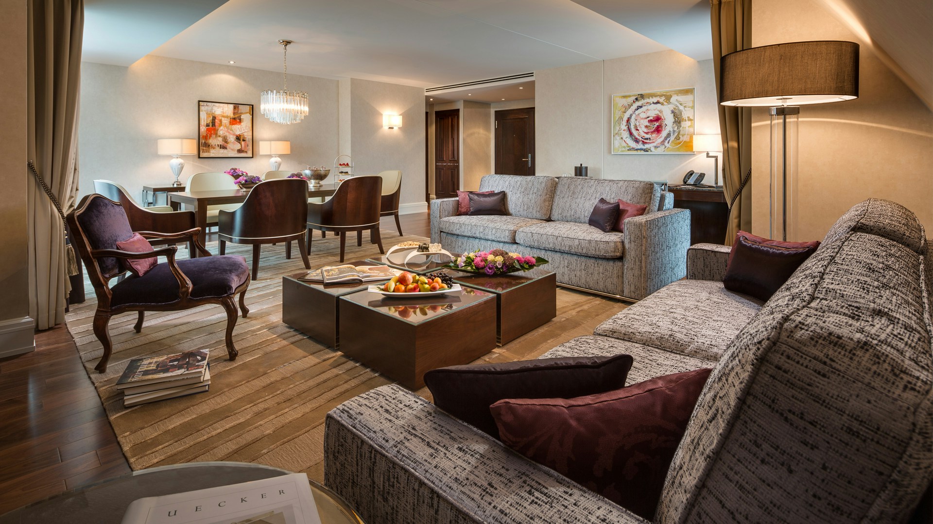 Executive Suite Living Room Breidenbacher