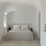 Honeymoon Suite Plunge Pool - Bedroom