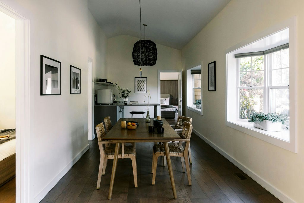 3 Bedroom Cottage - Dining Area