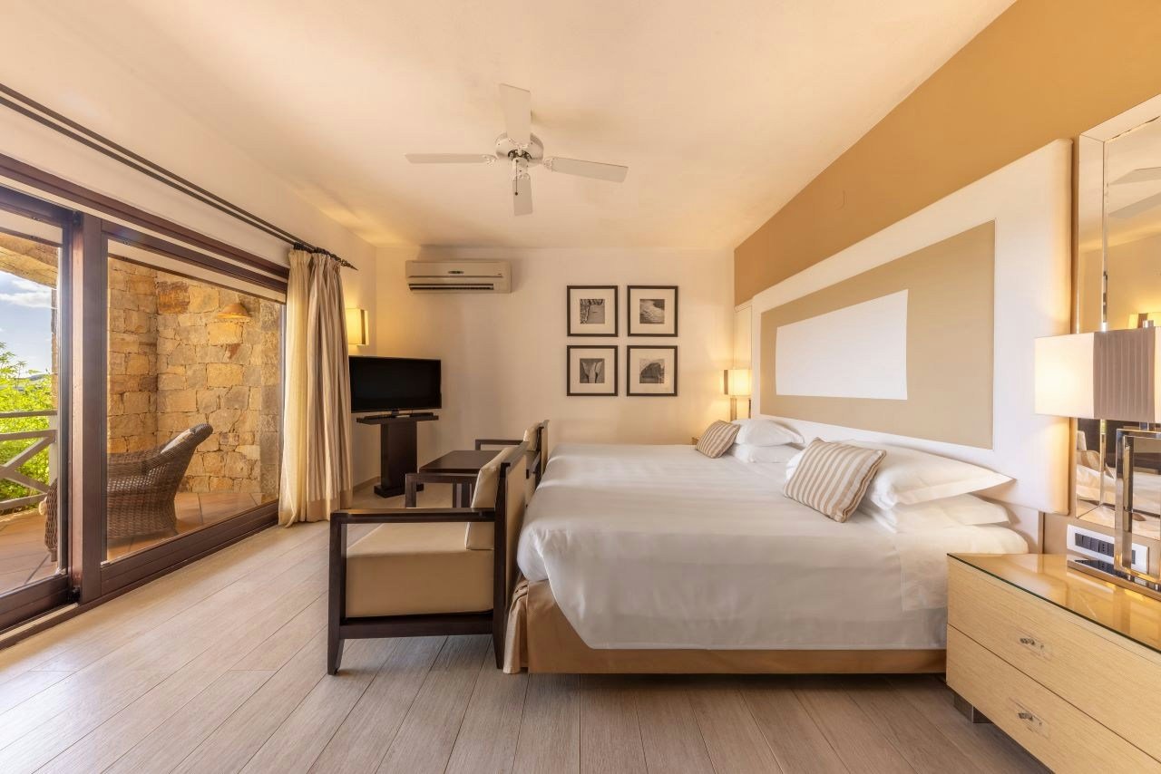 Privilege - Bedroom