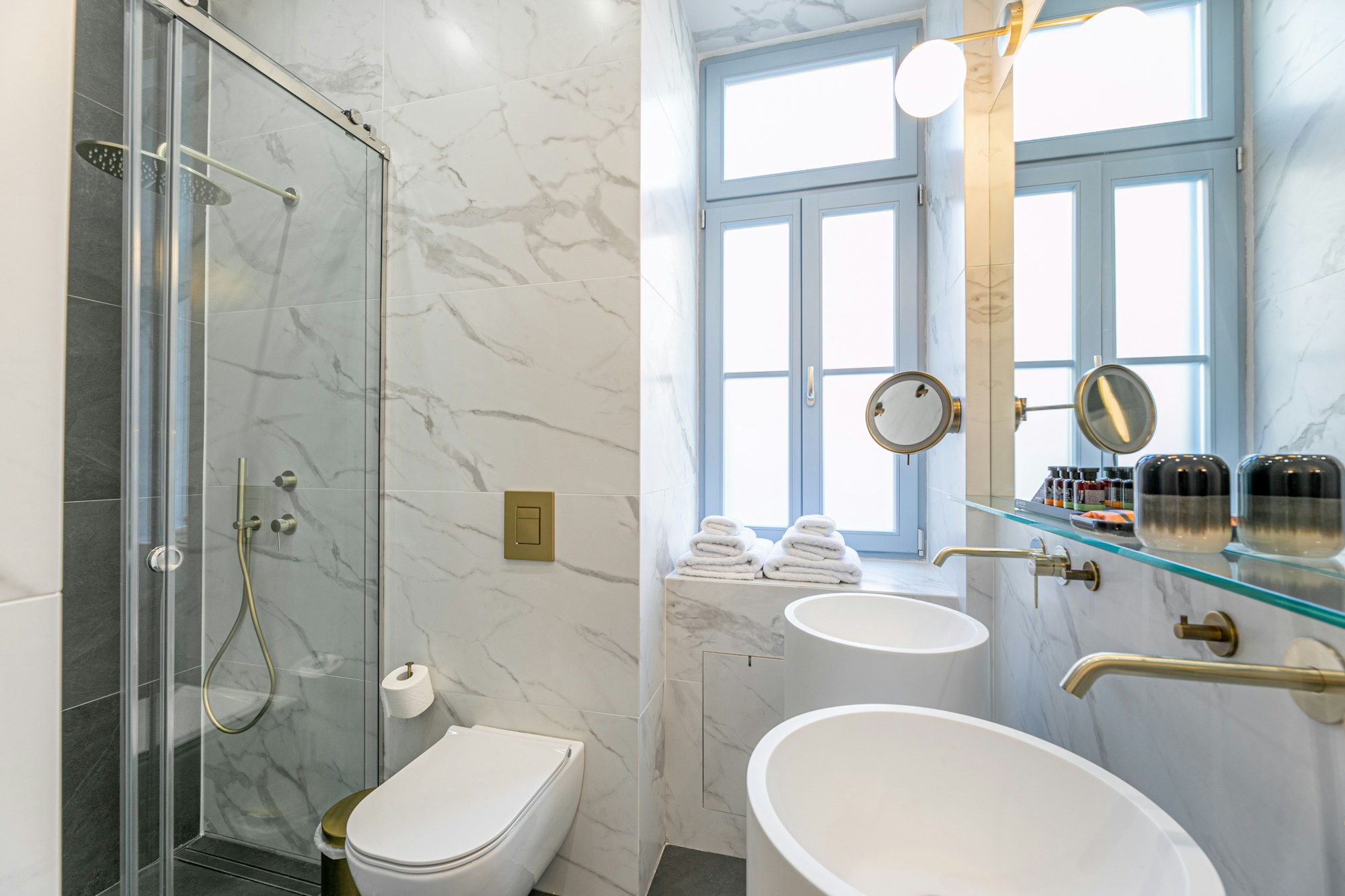 Petite Suite - Bathroom