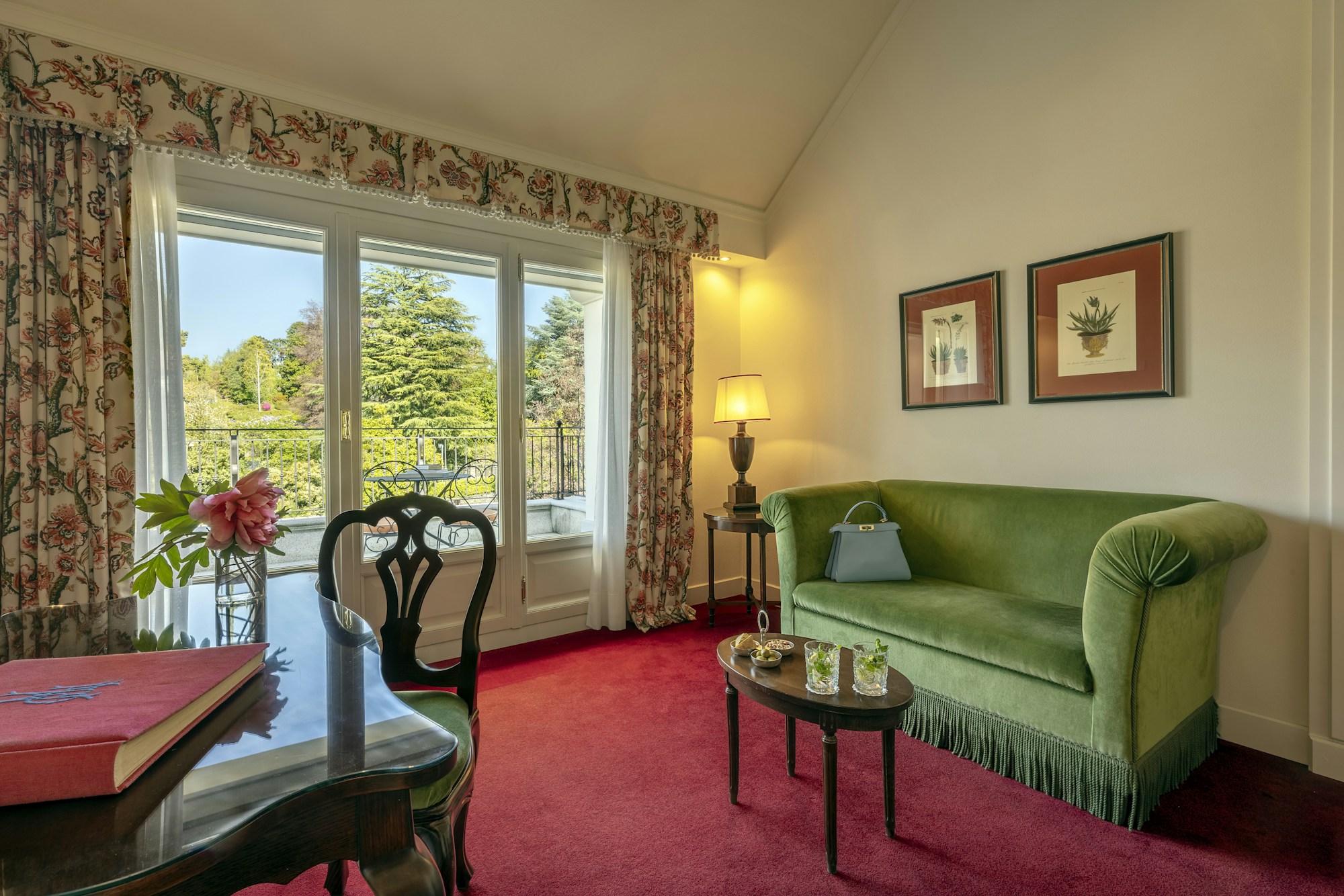 Junior Suite Duplex Hill View with Terrace - Living Area