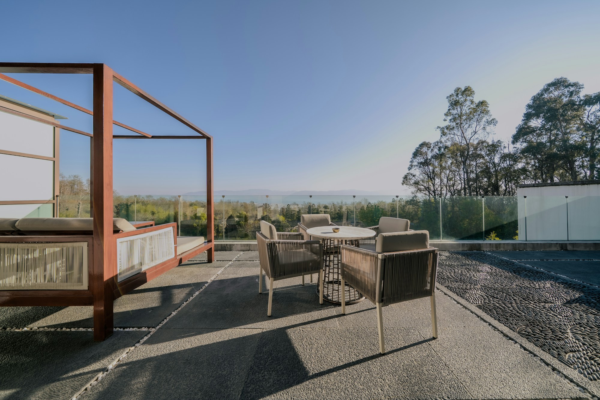 Prestige Lake View Suite - Terrace