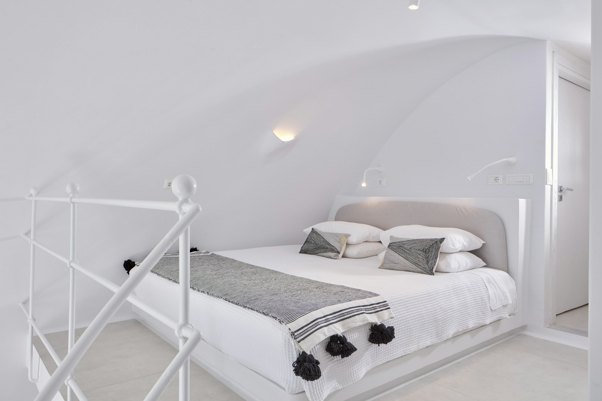 Cosmo Villa - Bedroom