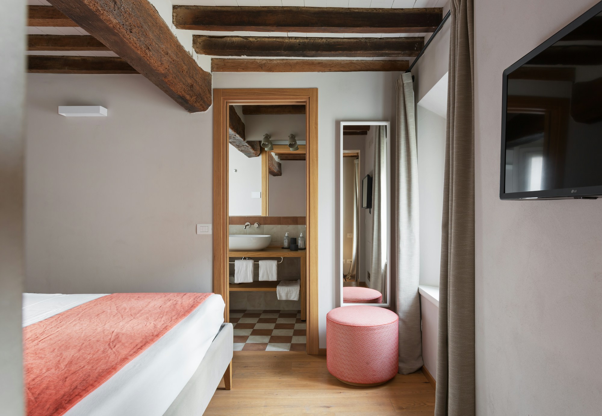 Classic Room