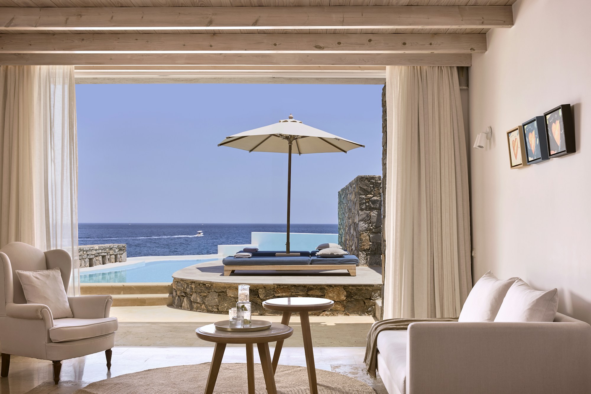 Club Studio Private Pool Seafront
