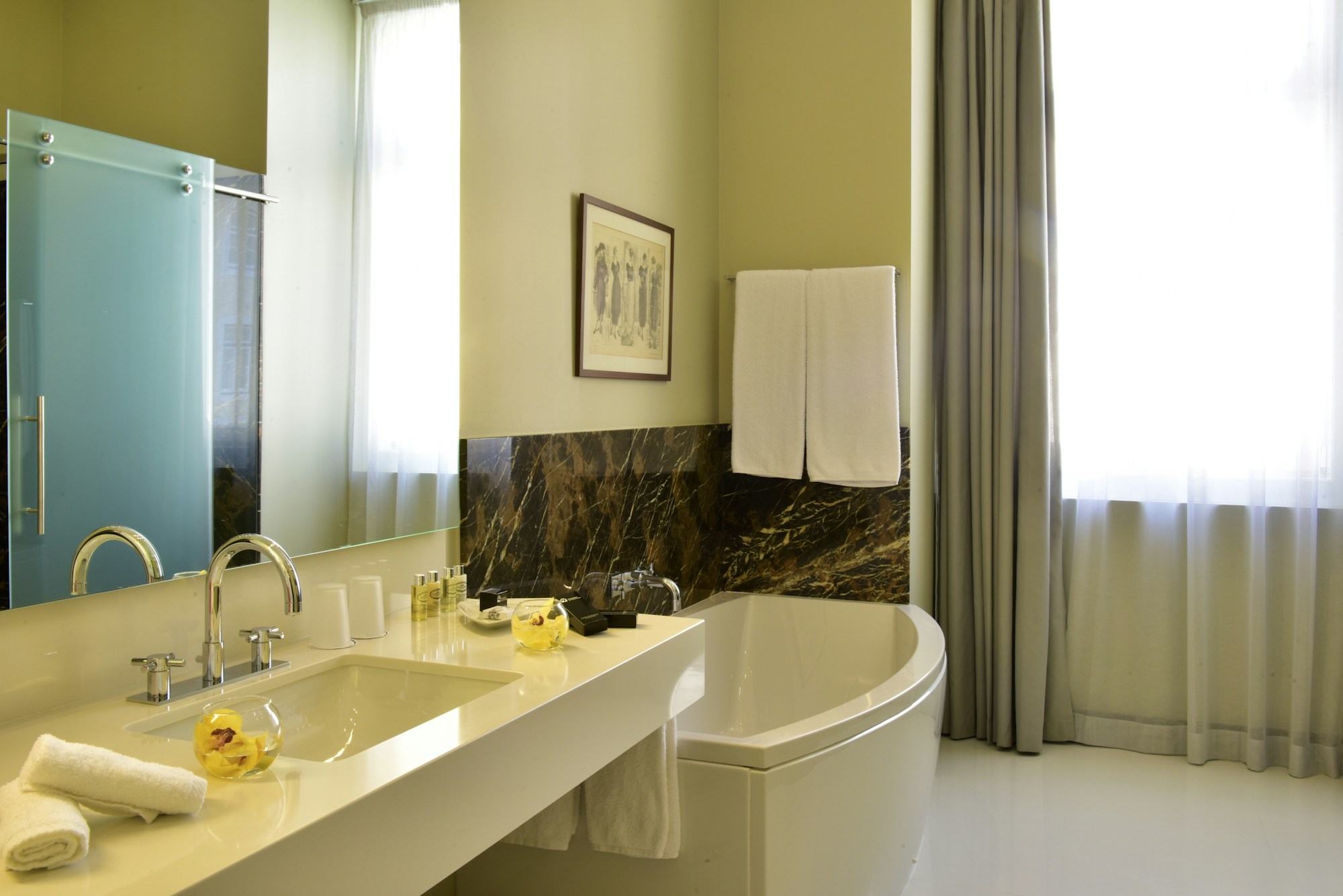 Aurea Suite