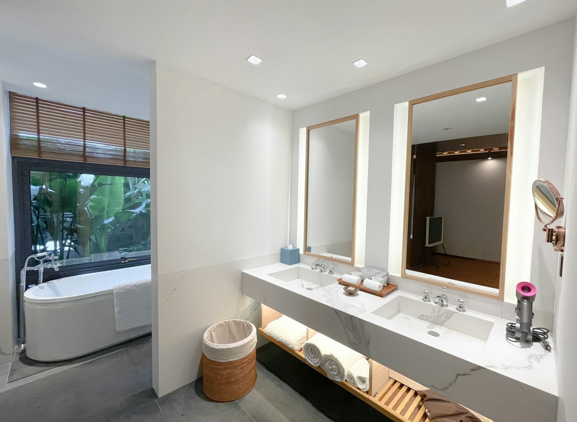 Yunxi Suite