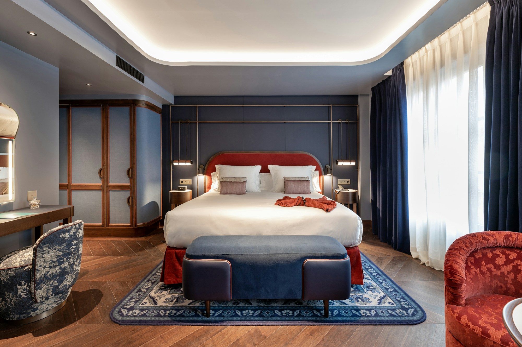 Grand Deluxe