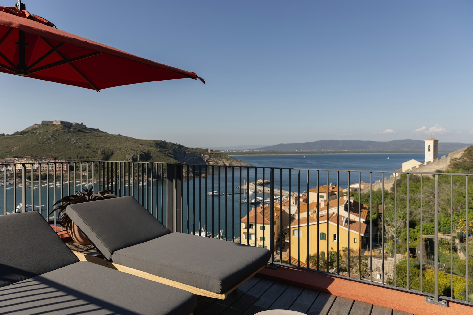 Erasmo Panoramic Sea View Terrace Suite