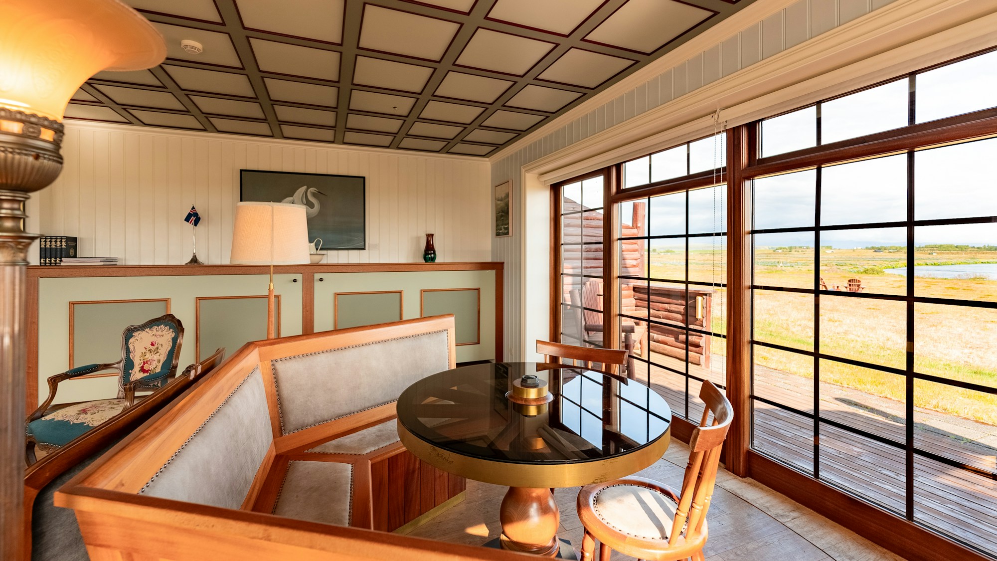 Icelandic Master Suite - Dining Area