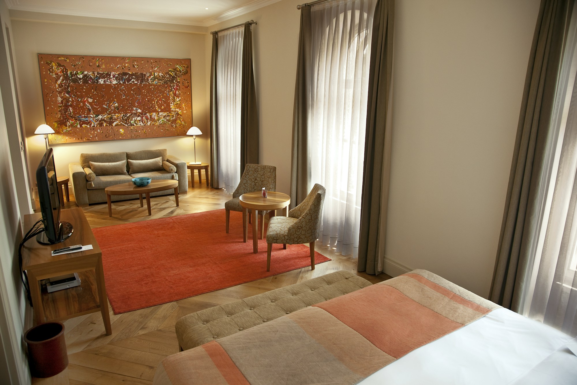 Deluxe Suite - Bedroom