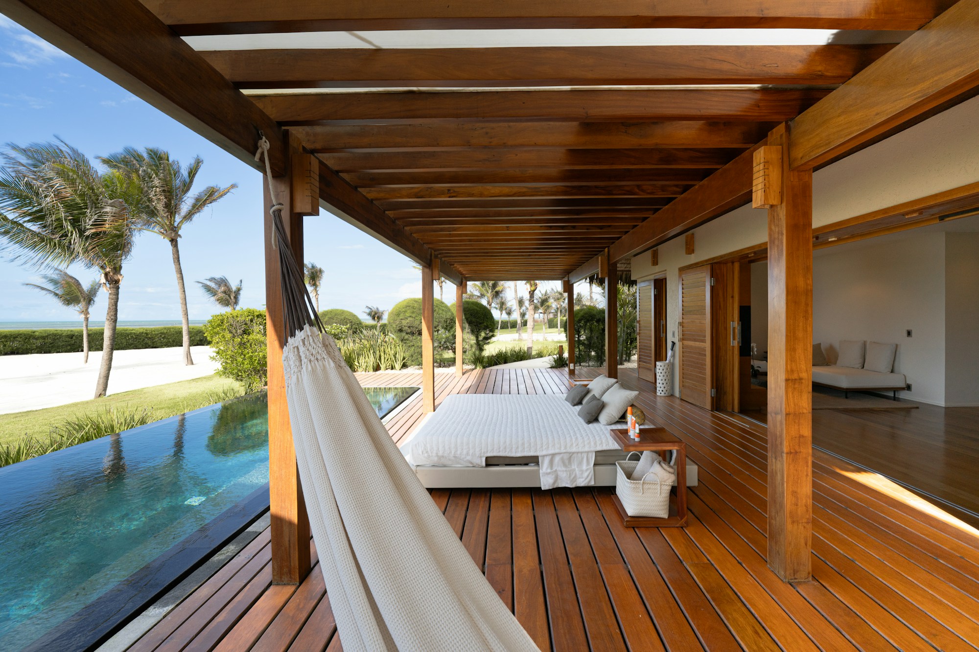Pool Suite - Deck