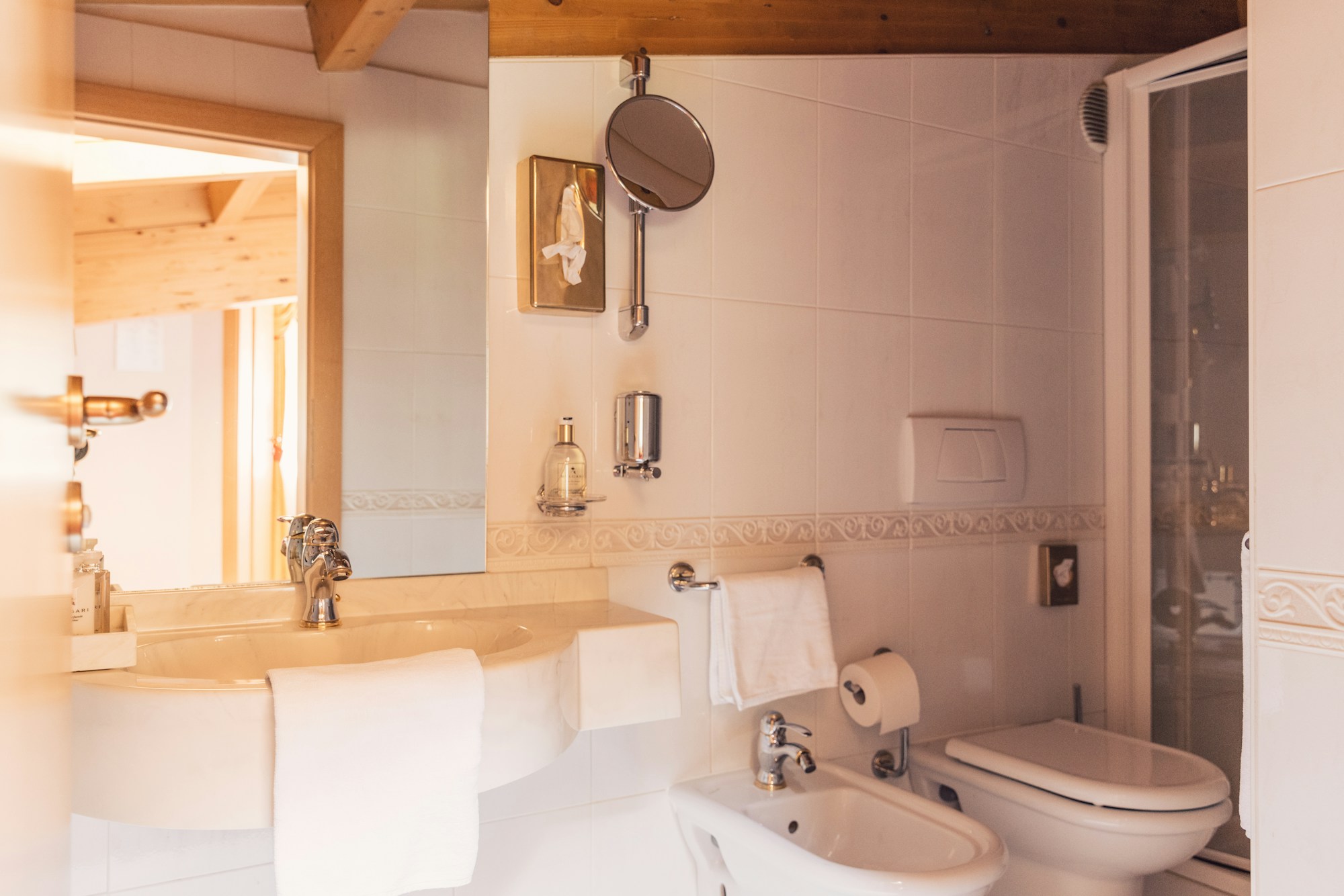 Sun Suite - Bathroom