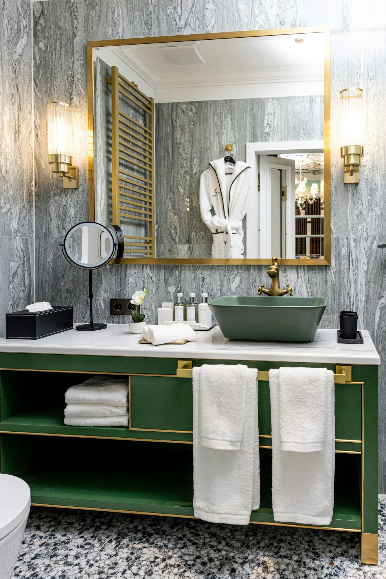 Dandy Suite - Bathroom