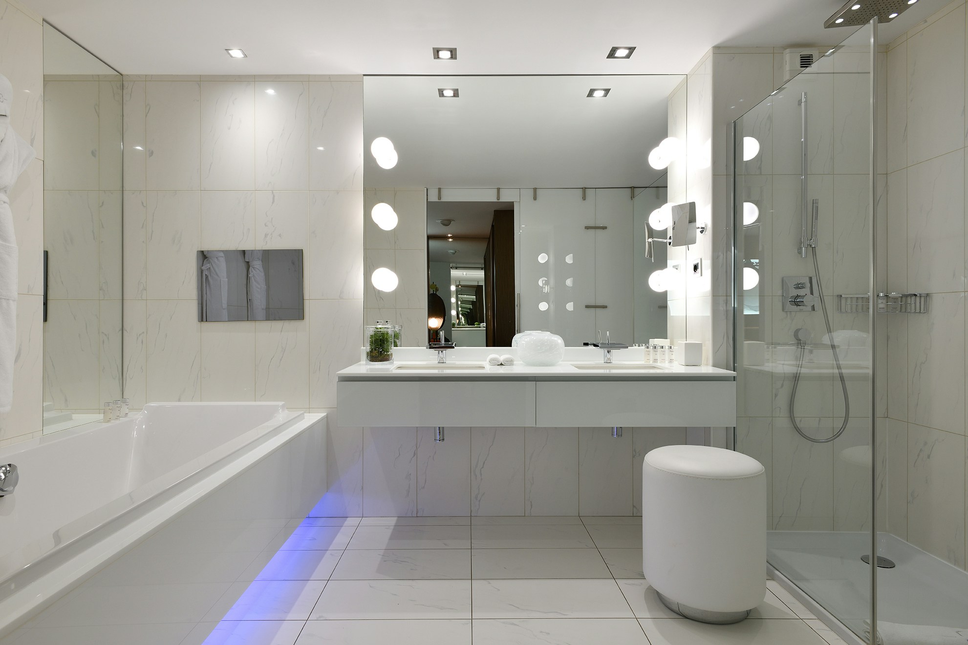 SUPERIOR ROOM - Bathroom