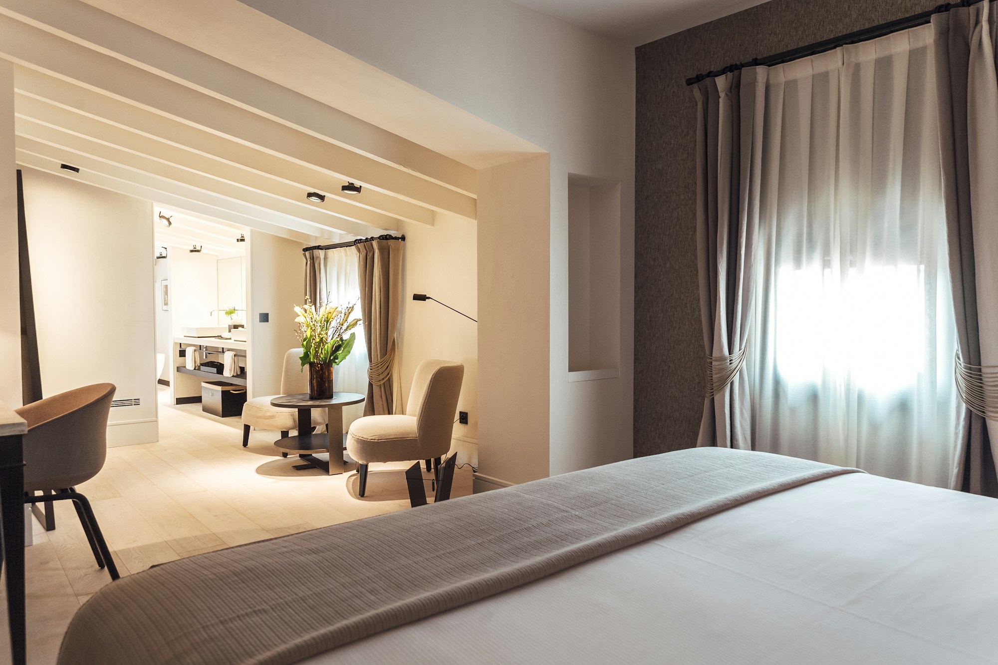 Singular Junior Suite