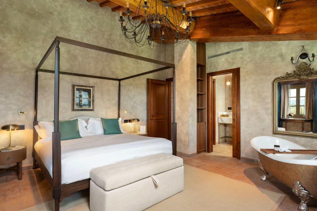 Castelforno Private Apartment Suite with Terrace - Bedroom