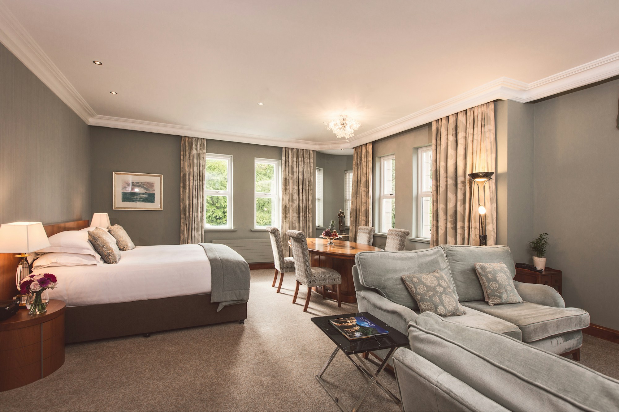 Estate Suite Bedroom & Lounge