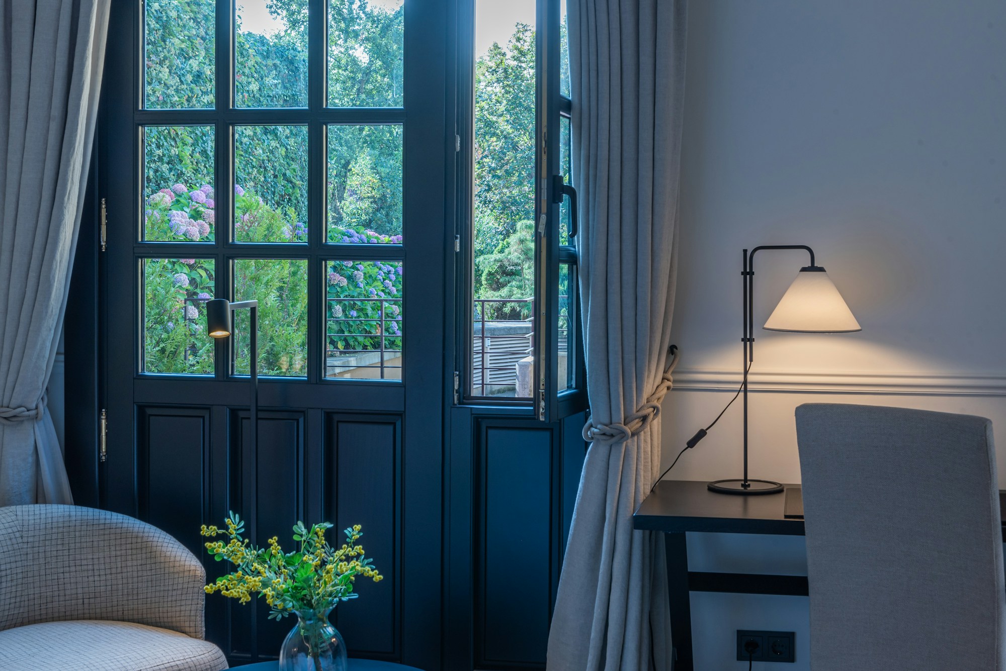 Garden Privilege Room