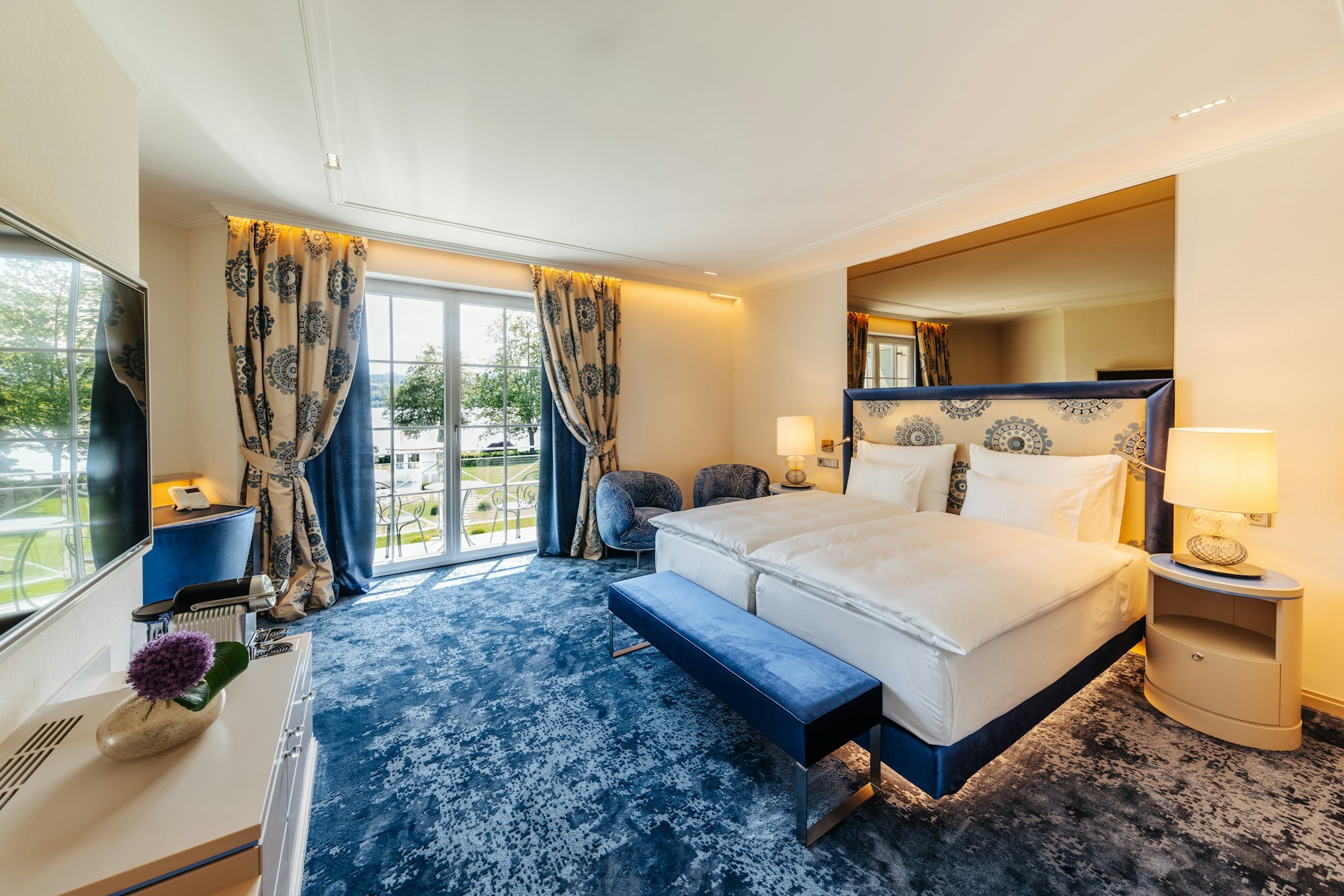 Deluxe Double with Side Lake View