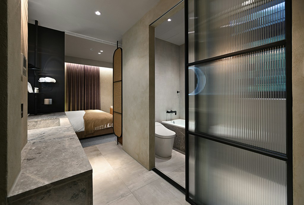 Corner Luxury Room