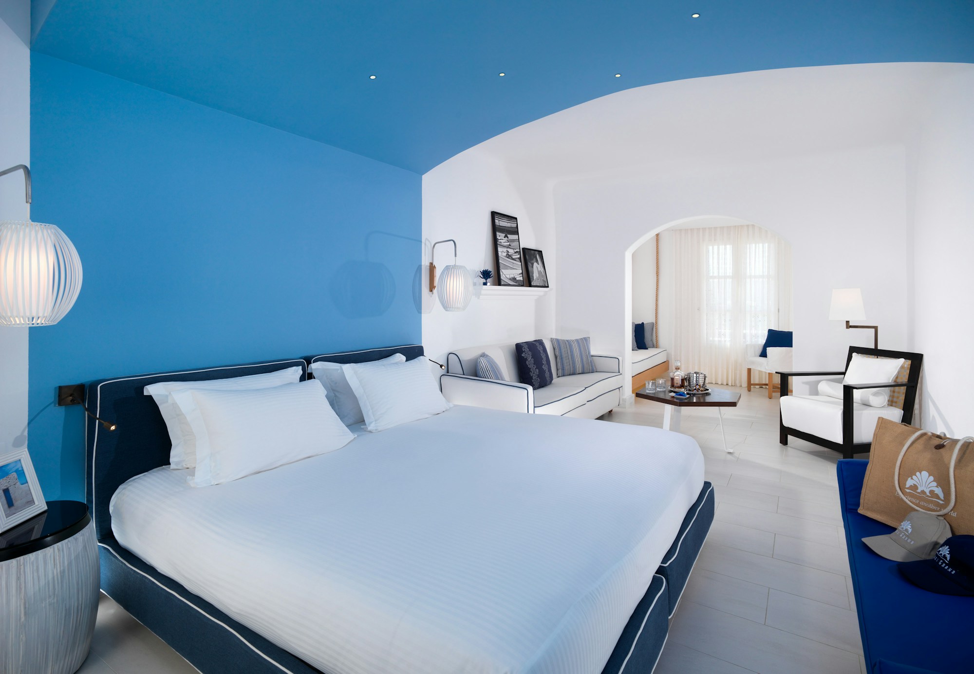 Premium Jet Tub Sea View Room - Bedroom