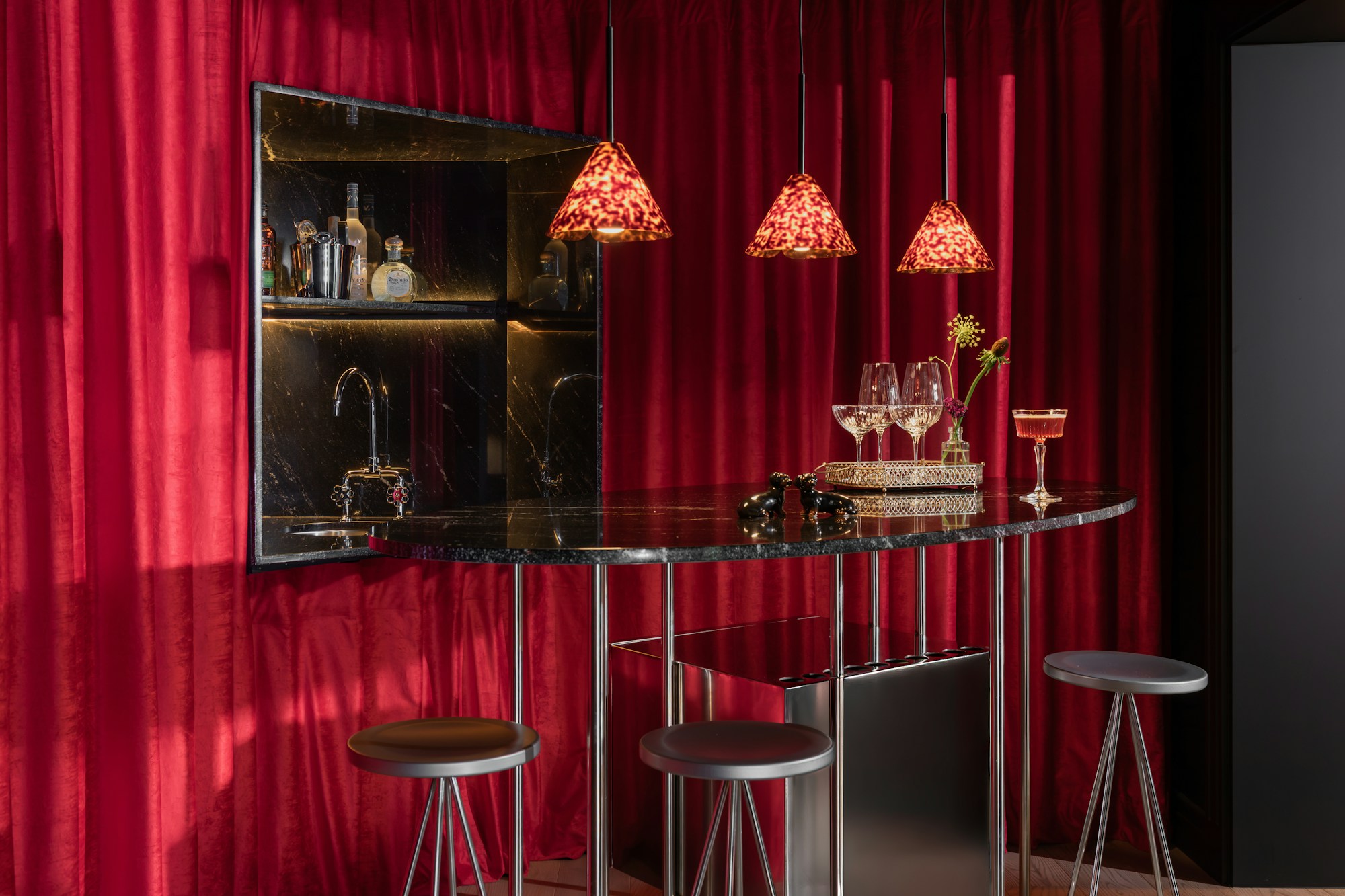 Club Suite - Bar Area