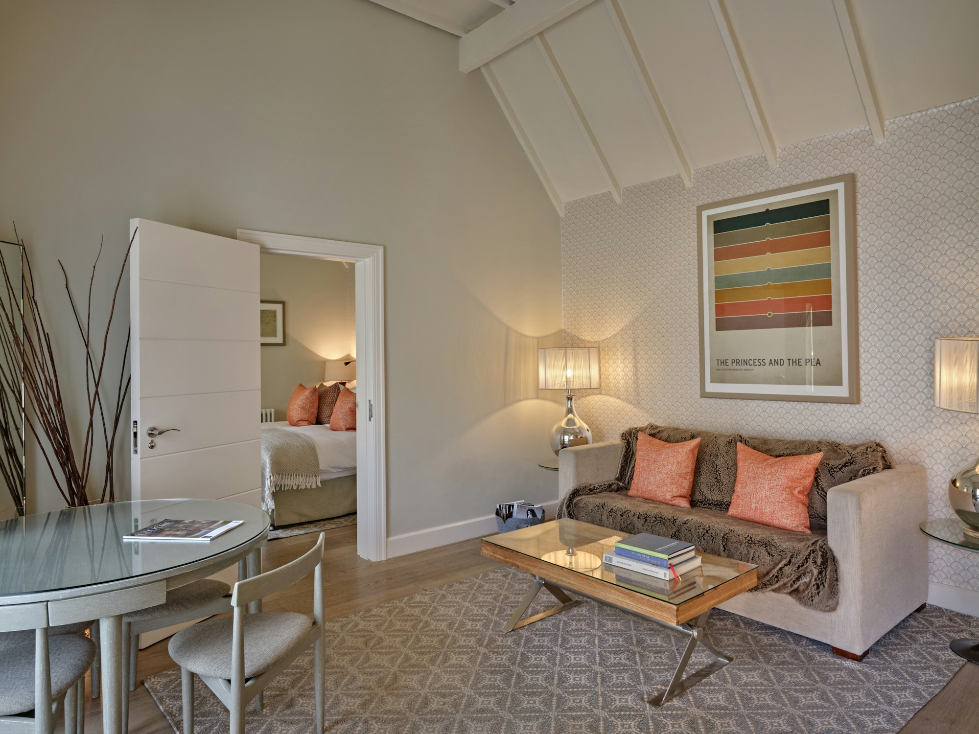 Courtyard Suite - Living Area