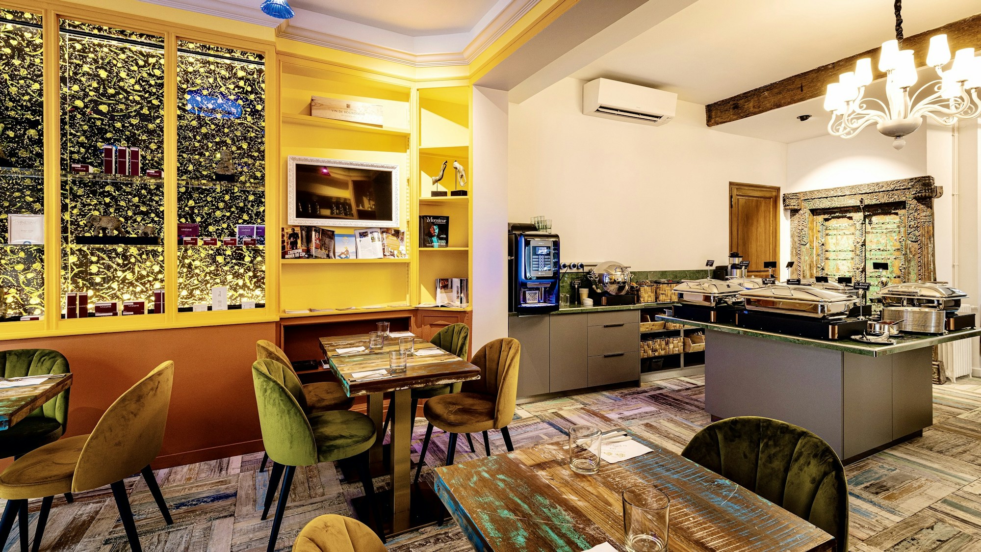 Lunchbox Restaurant - Vegetarian Dining