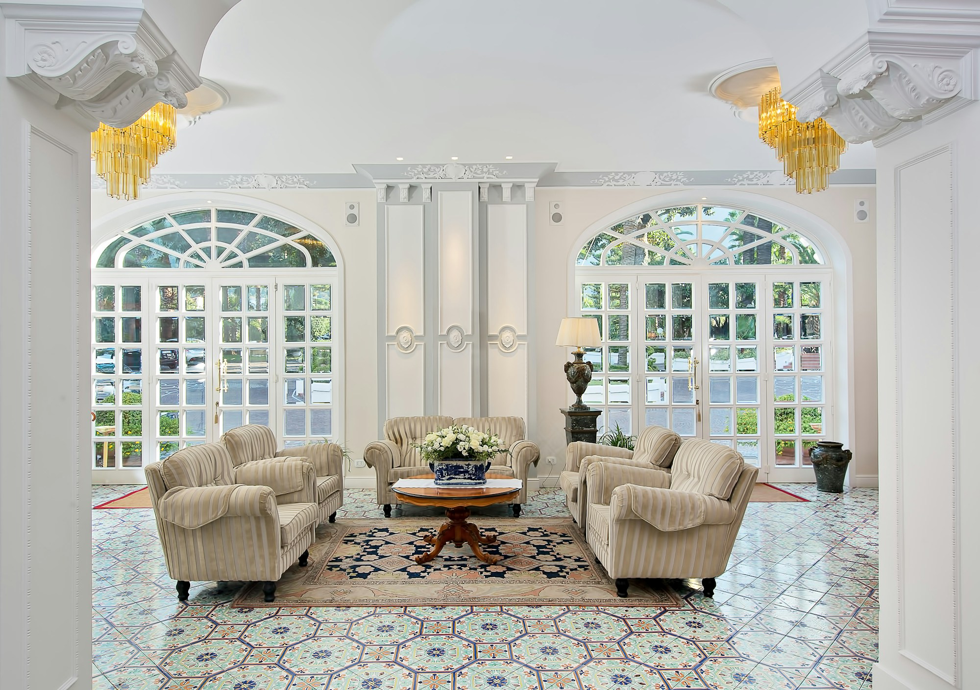 Hotel Hall