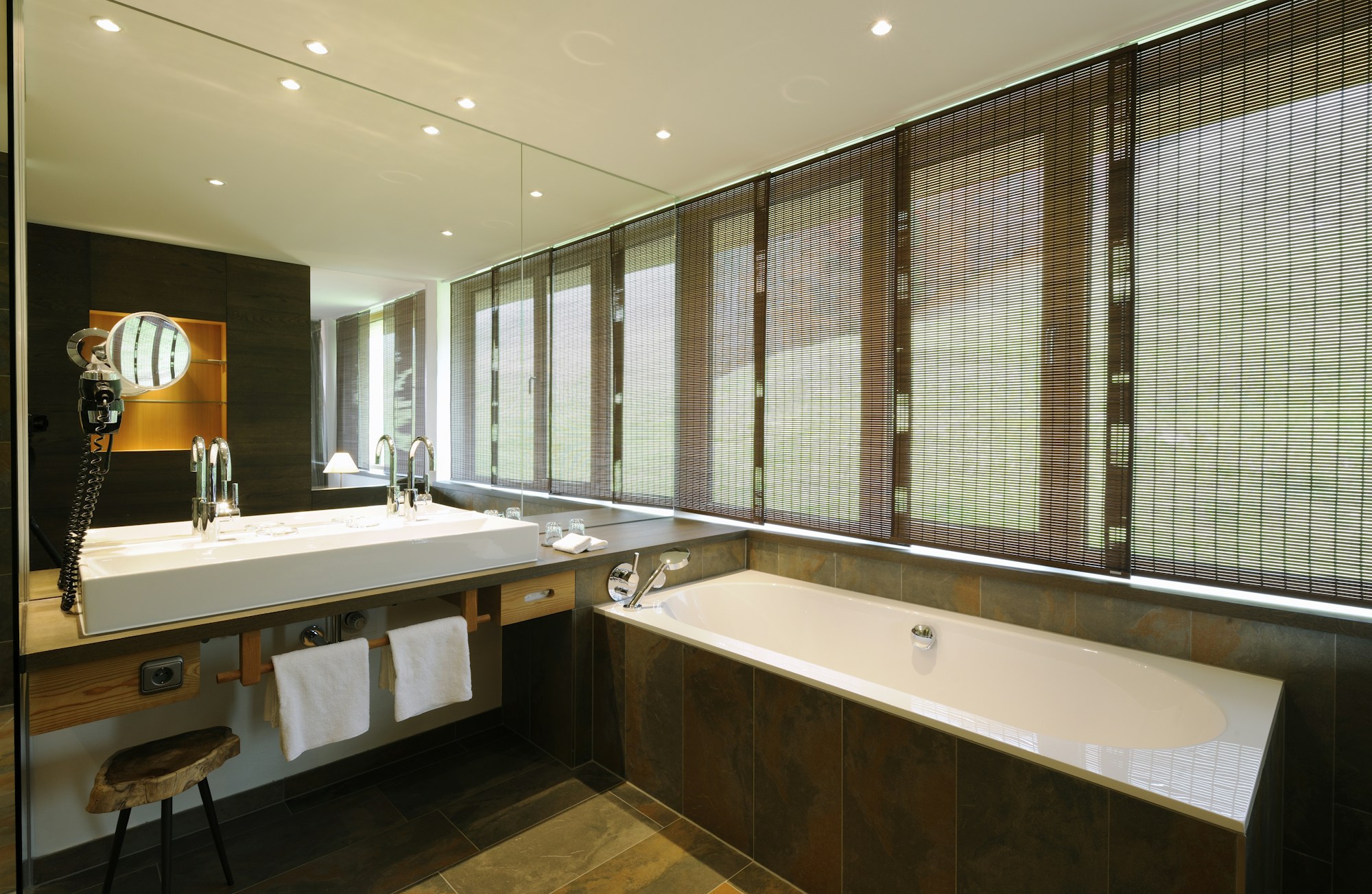 Adlerhorst Suite Berg / Adlerhorst Mountain Suite - Bathroom