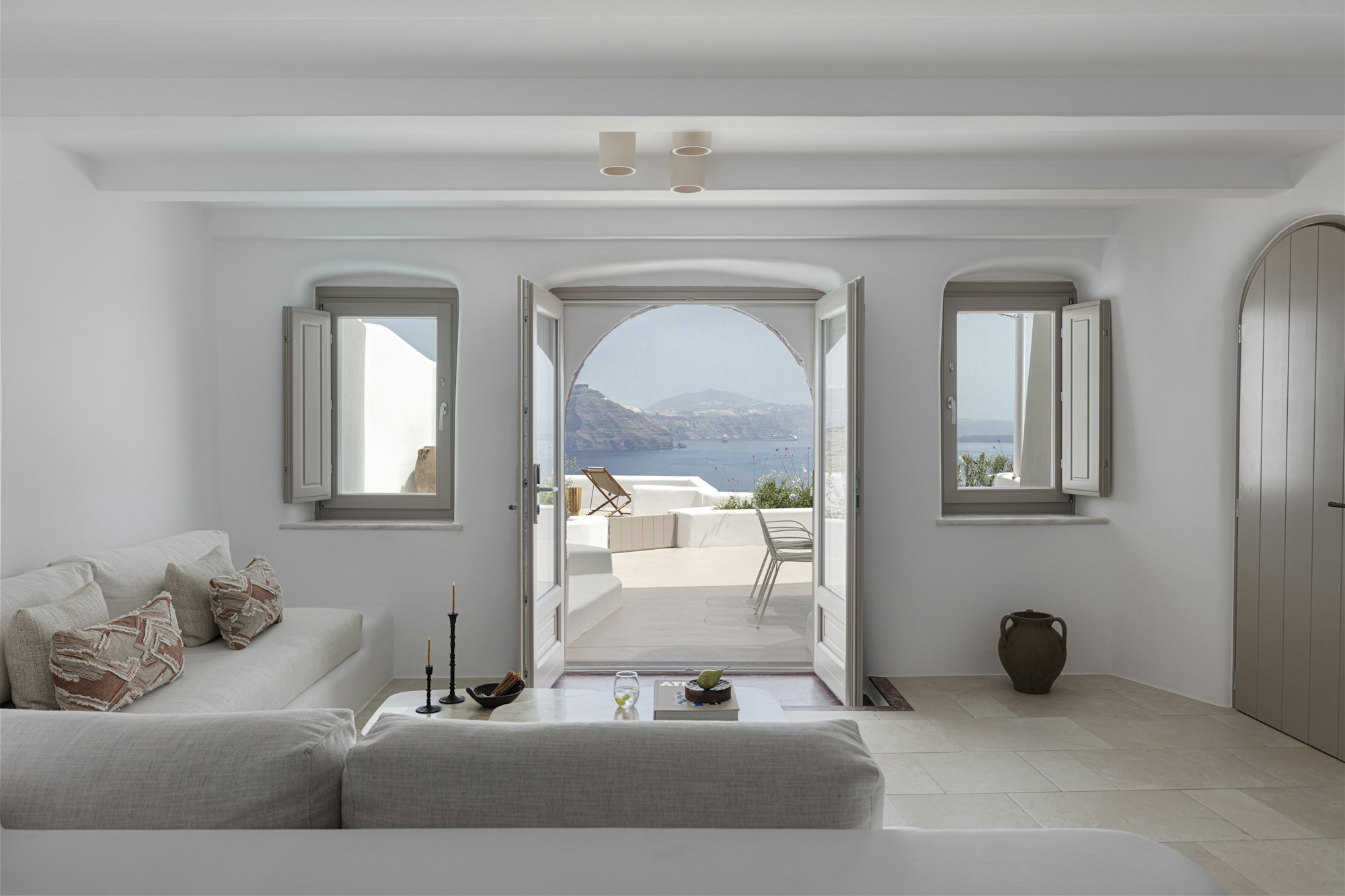 Grand Suite Plunge Pool - Living Area